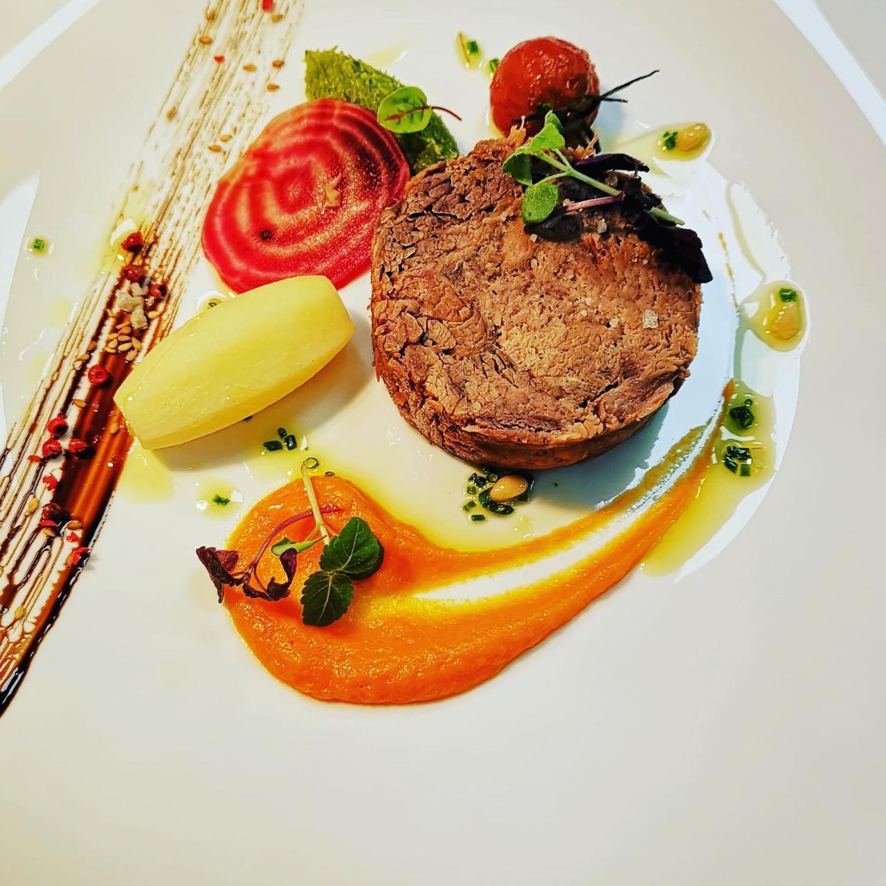 Logis Hotel Restaurant Les 2 Rives - A75, En Bordure De Riviere Banassac Bagian luar foto