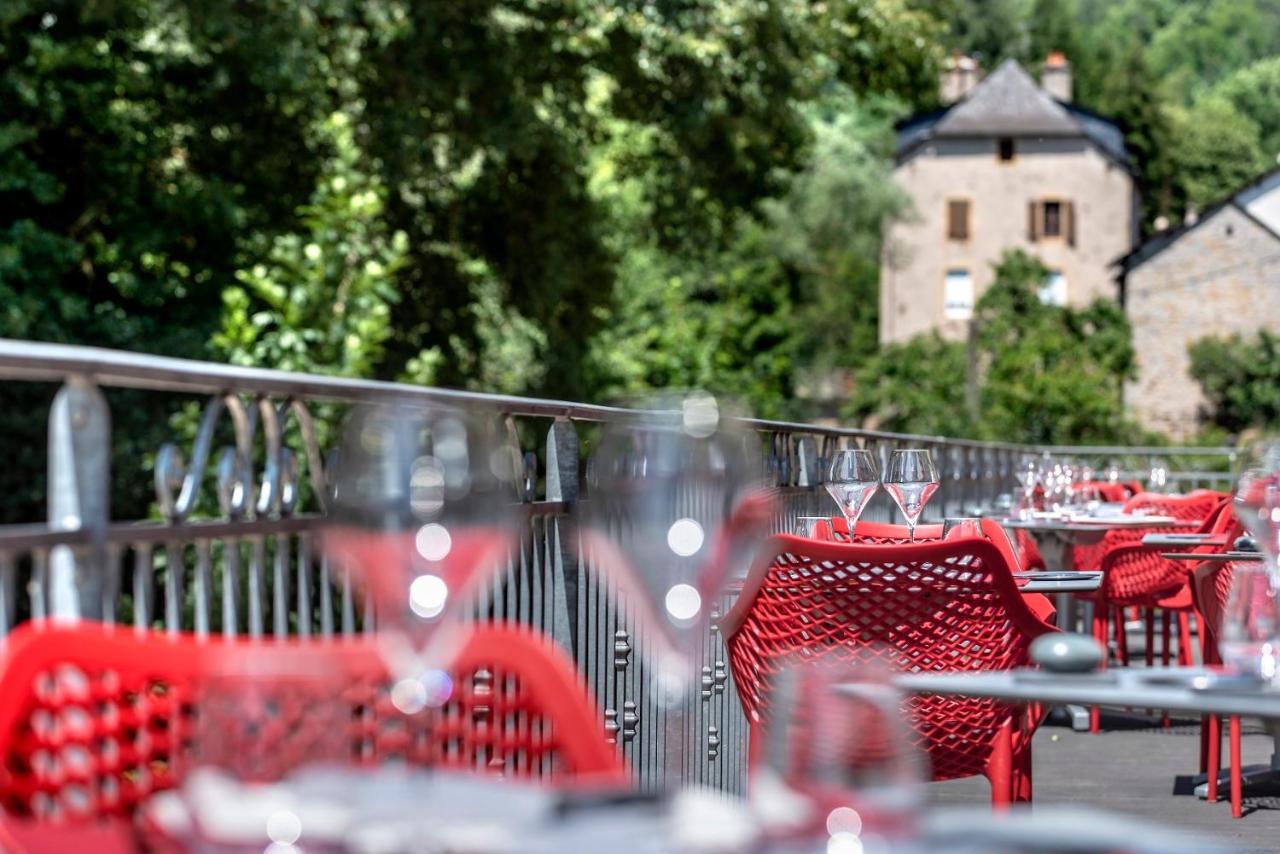 Logis Hotel Restaurant Les 2 Rives - A75, En Bordure De Riviere Banassac Bagian luar foto