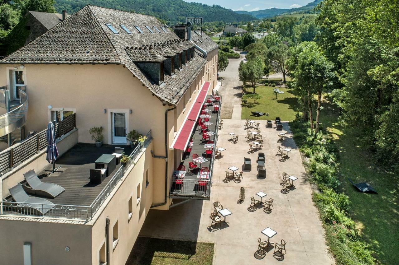 Logis Hotel Restaurant Les 2 Rives - A75, En Bordure De Riviere Banassac Bagian luar foto